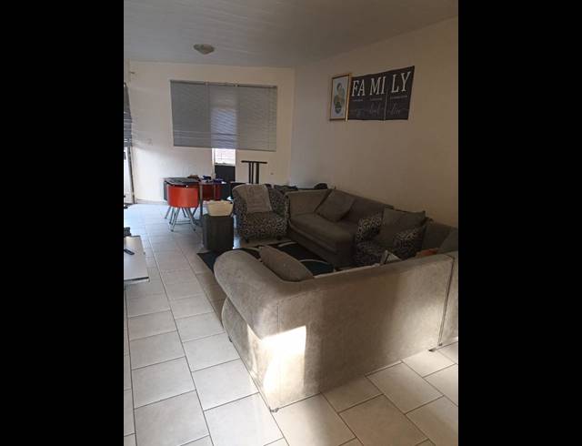 2 BEDROOM APARTMENT FOR SALE IN PRETORIA GARDENS